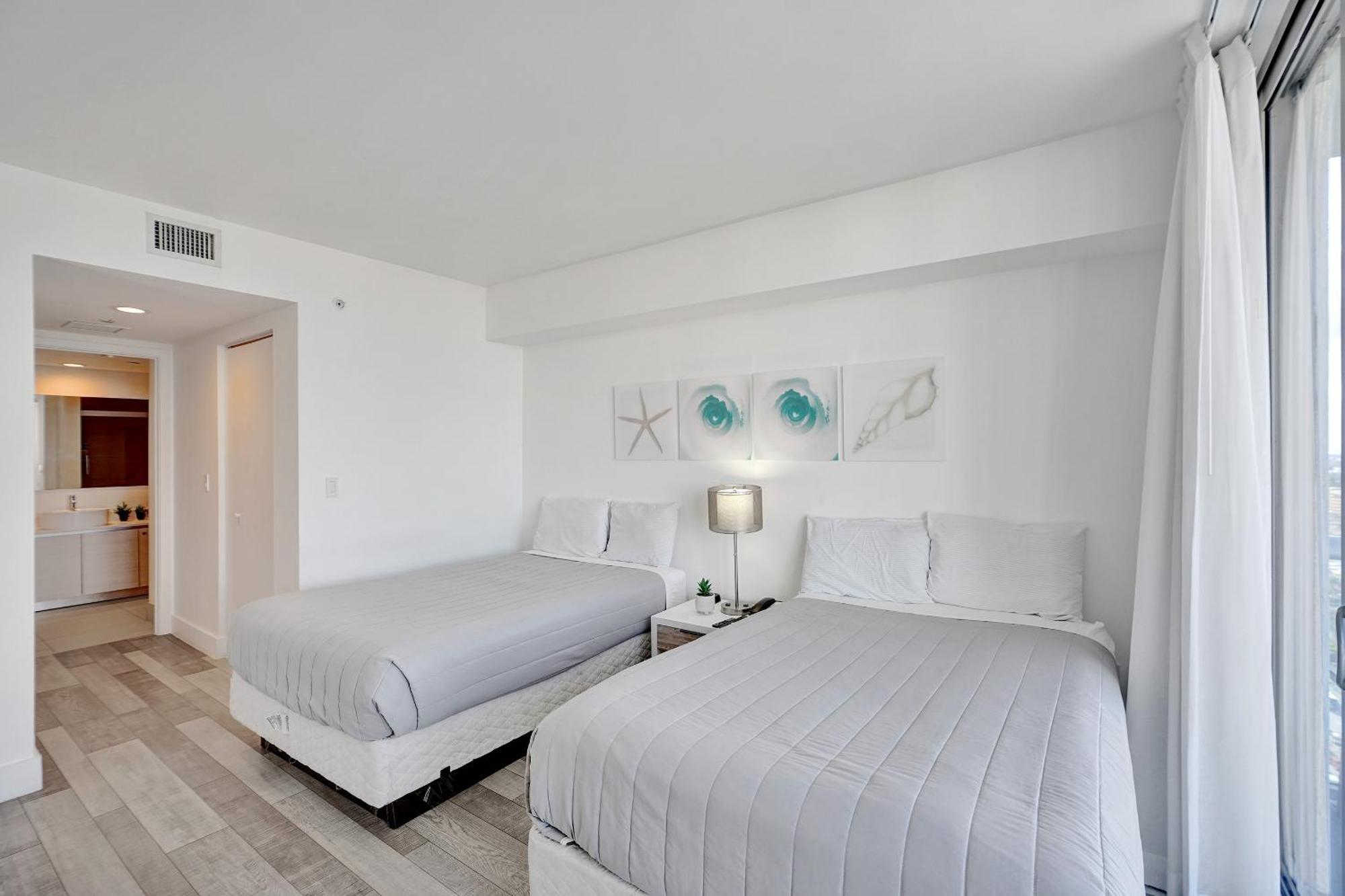 Beachwalk Resort Hallandale Beach Exterior photo